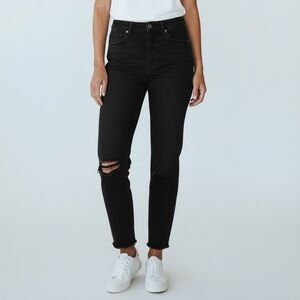 Levi’s Black Hugh Rise Crop / Sz 30